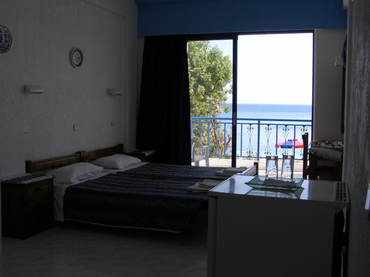 Hotel Eleni Beach Livadia エクステリア 写真