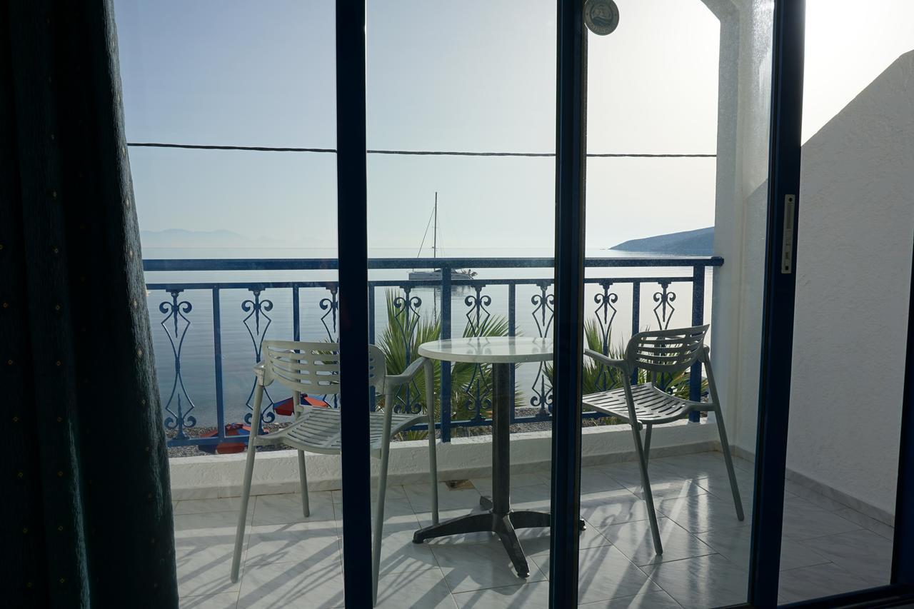 Hotel Eleni Beach Livadia エクステリア 写真