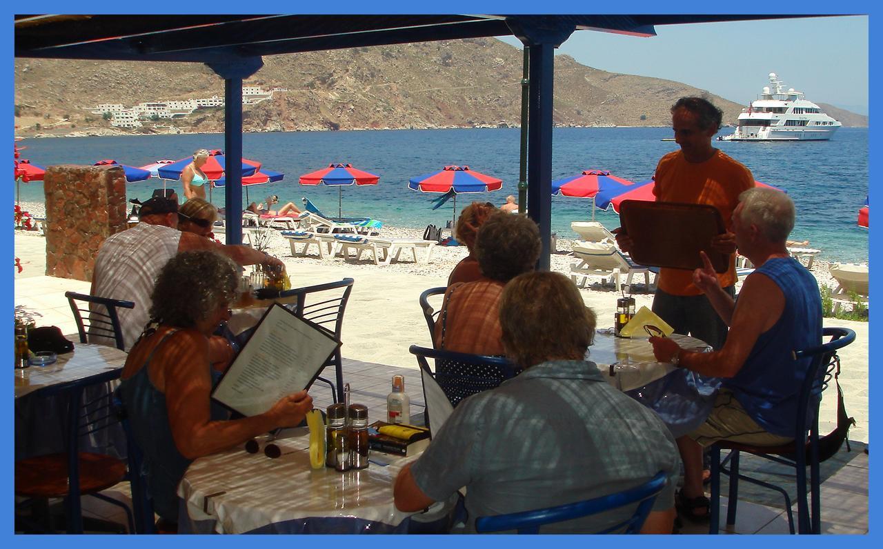 Hotel Eleni Beach Livadia エクステリア 写真